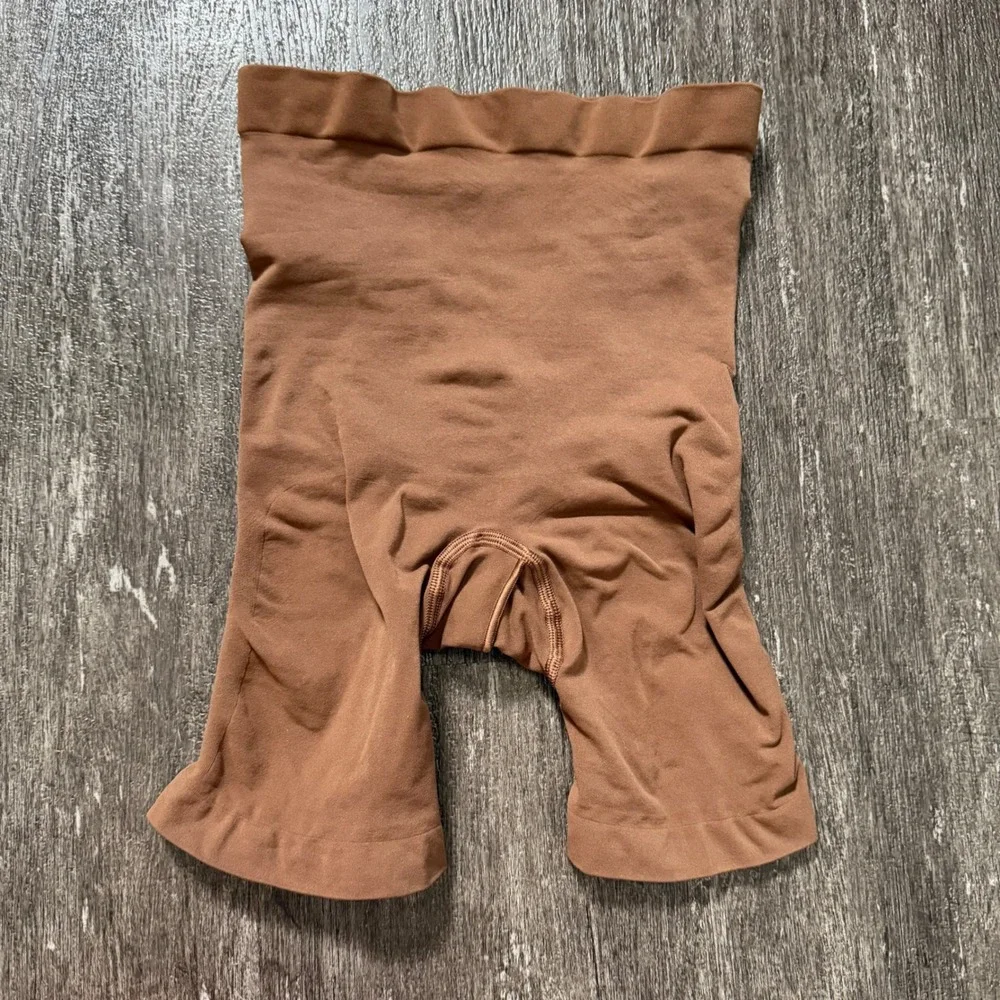 Skims Seamless‎ Sculpt Mid Thigh Short Sienna Brown Shapewear L/XL NWOT